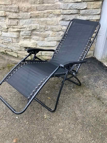 Photo of free ‘Zero gravity’ chair (Downers Grove, south side) #4