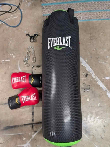 Photo of free Gym heavy bag/ punching bag (Ottawa west/ Nepean) #1