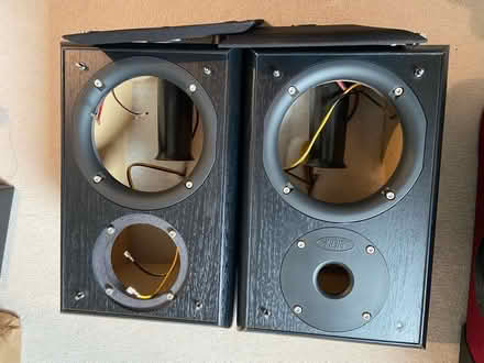 Photo of free Speaker cabinets (Amersham Common HP7) #2