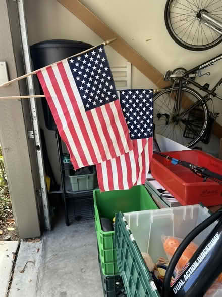 Photo of free Small Flags (Moutain View near San Antonio) #1