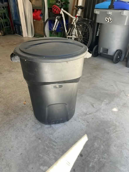Photo of free Rubbermade Garbage Can (Moutain View near San Antonio) #1