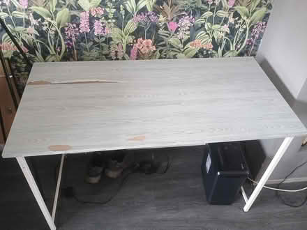 Photo of free Desk (PE39NG) #2