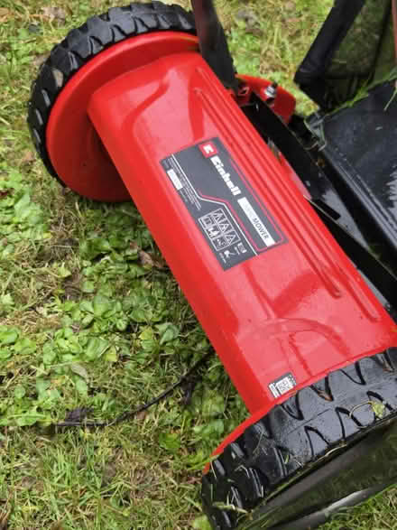 Photo of free Manual lawn mower (Newport Pagnell MK16) #1