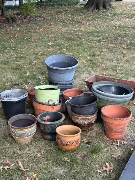 Photo of free Garden pots (18 skytop terrace) #1
