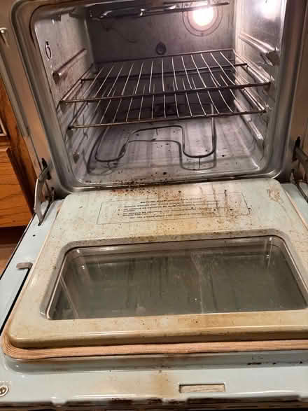 Photo of free Circa 1975 GE oven (Montlake) #2