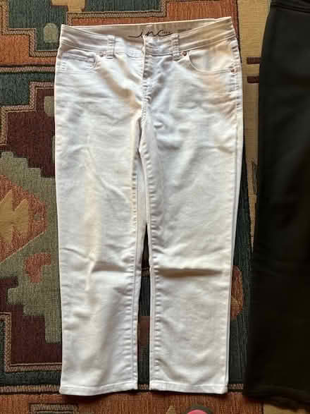Photo of free bag of women's clothes (Las Palmas Pk, Snvle) #2