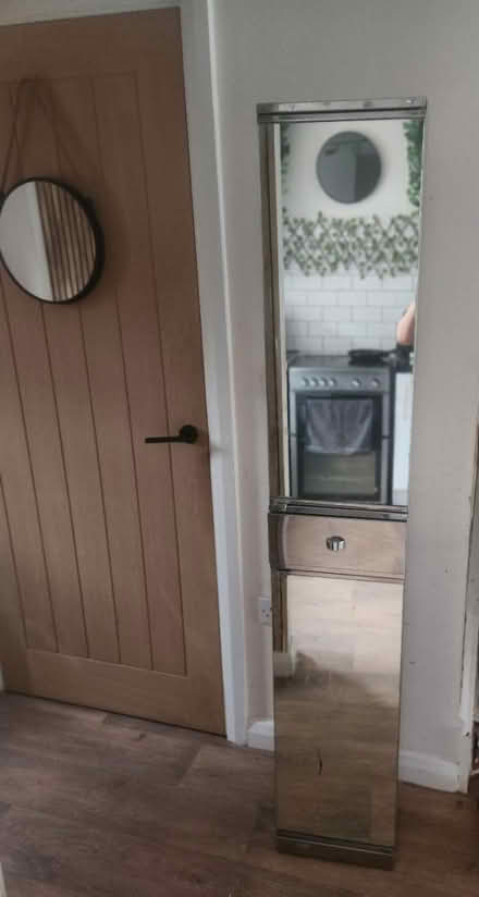 Photo of free Mirrored bathroom cabinet (Pendlebury M27) #1