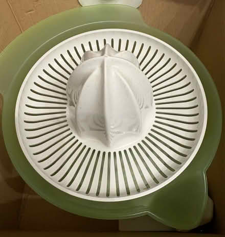 Photo of free Philips Citrus Press/Juicer (Undercliffe BD2) #4