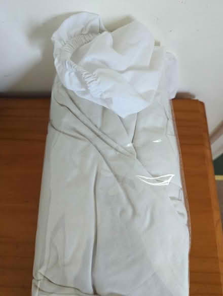 Photo of free Fitted 3/4 bed sheet (Kendal LA9) #1