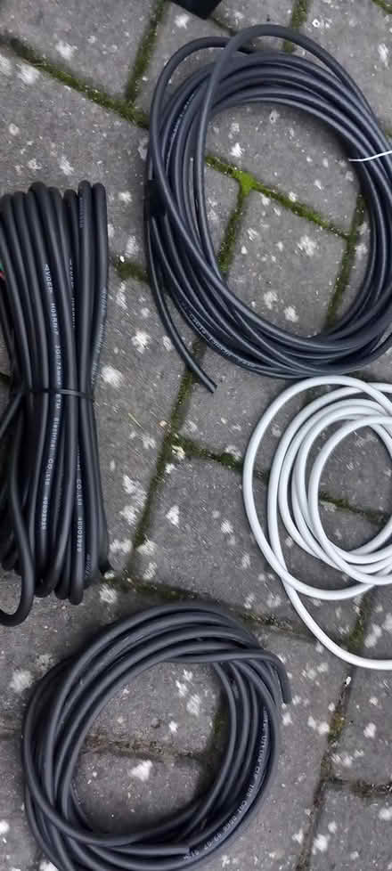 Photo of free Various cables (Plumstead Common SE18) #1