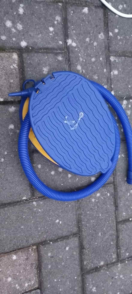 Photo of free Manual foot pump (Plumstead Common SE18) #1