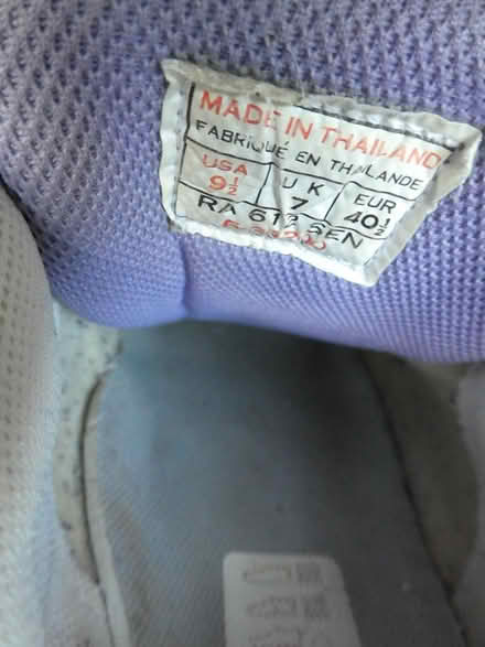 Photo of free Vintage Reebok Canvas Pumps size 7 (Bromley, near Widmore Road BR1) #3