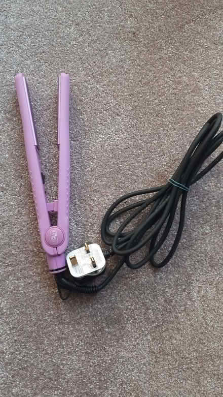 Photo of free Hair straightener (Byfleet KT14) #1