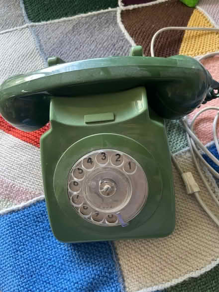 Photo of free Old phone (SE3 westcombe park/ maze hill) #1