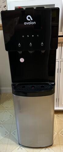 Photo of free bottom-load water dispenser #4