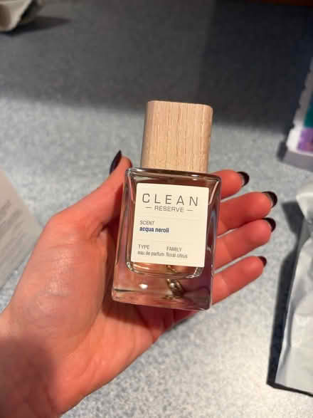 Photo of free Floral citrus perfume (Carkeek) #1