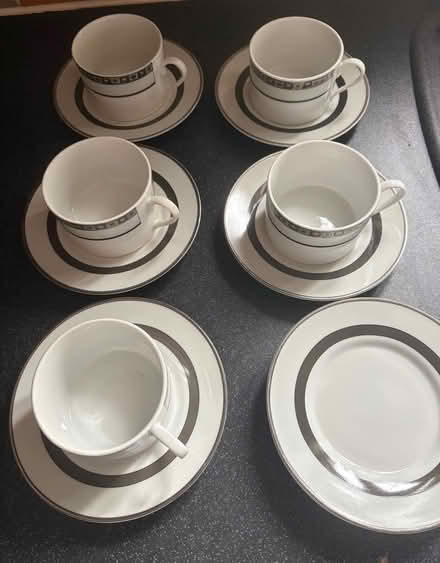 Photo of free Dinner Set (Undercliffe BD2) #2