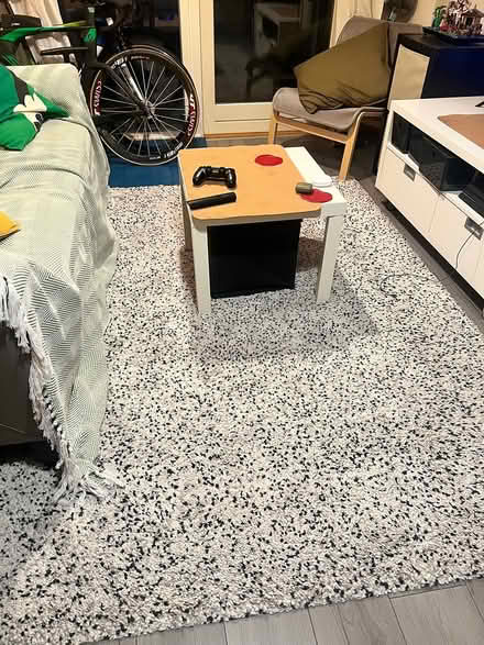 Photo of free Rug (B15 2EE) #1