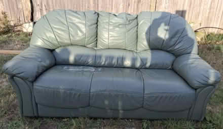 Photo of free Sofa (Hanworth TW13) #3