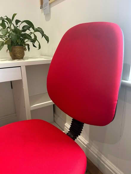 Photo of free Red Office Chair (DE6 Ashbourne) #2
