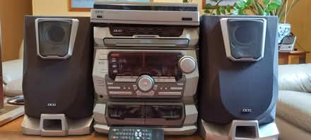Photo of free Hi-Fi and Aquarium Equipment (Camperdown 2050) #1