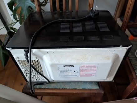 Photo of free Delonghi microwave (Hackbridge) #3