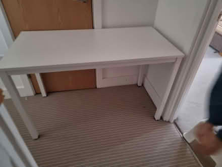 Photo of free Office desk 1 metre length (TW7 4FD) #1