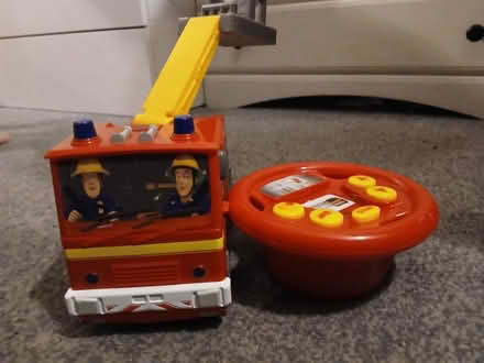 Photo of free Fireman Sam R/C fire engine (Derby DE21) #2