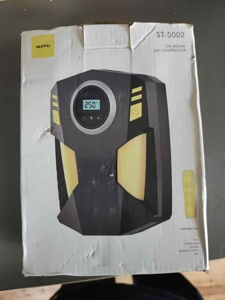 Photo of free 12v tyre inflator (Sarisbury Green SO31) #3