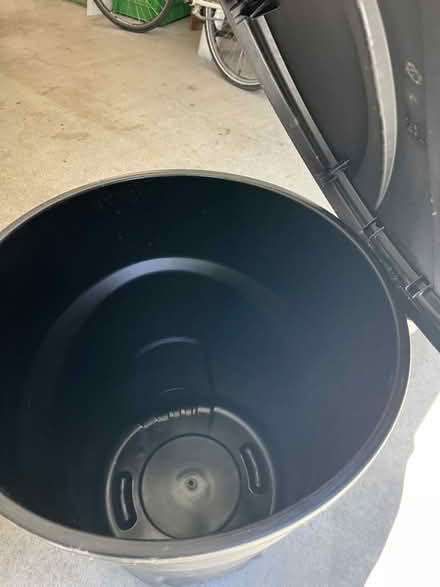 Photo of free Rubbermade Garbage Can (Moutain View near San Antonio) #2