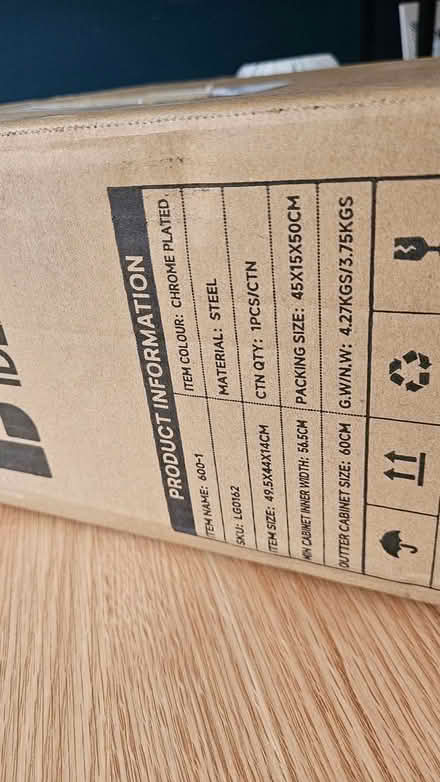 Photo of free B&Q Pull out basket shelf (G45, Castlemilk) #4