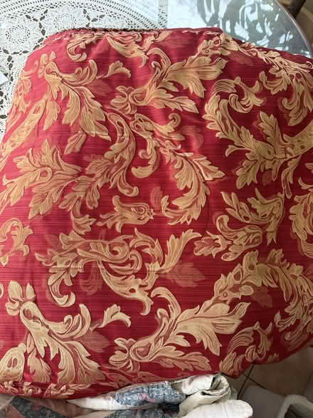 Photo of free Twin and queen size bedding (Totowa NJ near Pal Park.) #2