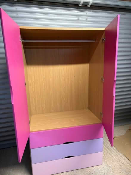 Photo of free Children’s wardrobe (OL3 Diggle) #4