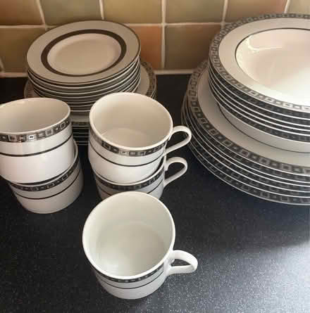 Photo of free Dinner Set (Undercliffe BD2) #1