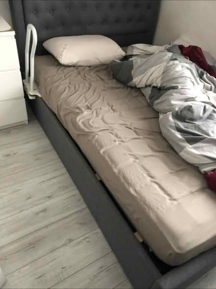 Photo of free Double bed gas lift (East London) #1