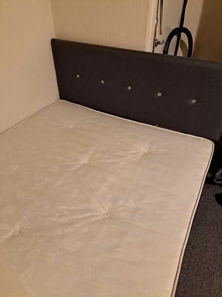 Photo of free Double bed (Pensarn ll22 7rg) #1