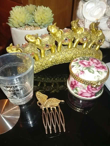 Photo of free Ornaments/decor etc (Dursley GL11) #2