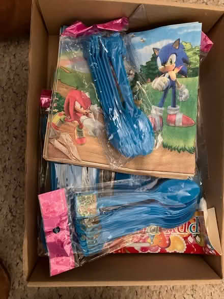 Photo of free Sonic birthday party kit (Stoke Newington N16) #1