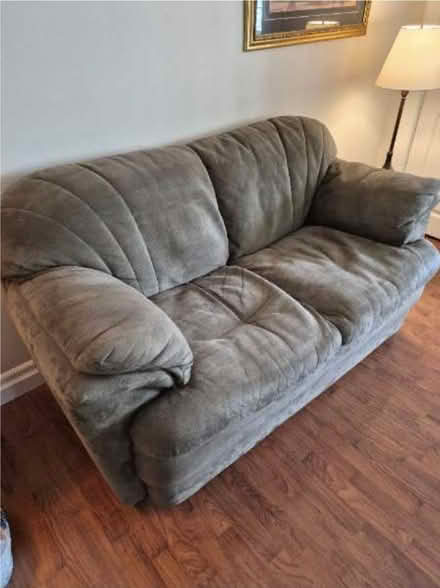 Photo of free Fabric Love Seat (Lake Shore W / Burlington St) #3