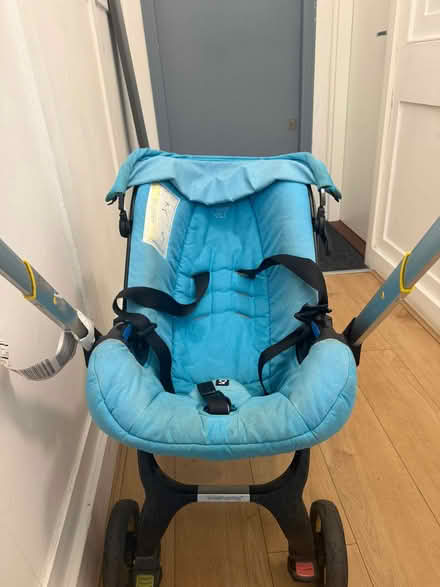 Photo of free Pram / car seat (Spitalfields E1) #1