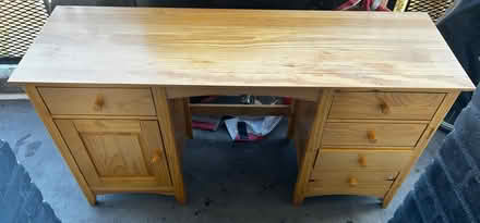 Photo of free Computer Desk (Hoxton N1) #1