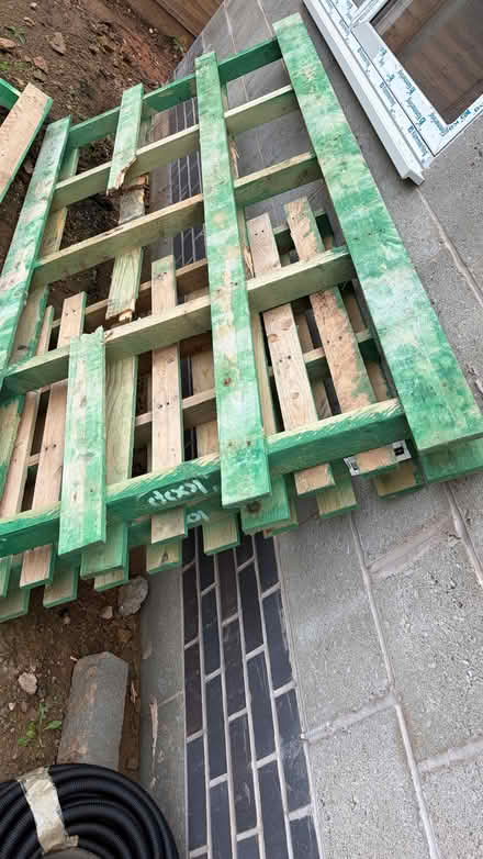 Photo of free Large wooden pallets (Kenilworth CV8) #1