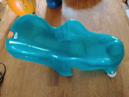 Photo of free Baby bath (M32 (near Victoria Park)) #1