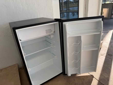 Photo of free Whirlpool refrigerator, almost new (Plantation, Broward County, FL) #2