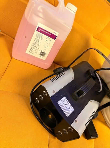 Photo of free Smoke machine and liquid (Erith DA8 Bexley) #1