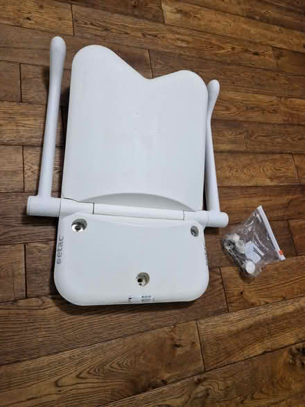 Photo of free Shower chair (North Cheam SM1) #1