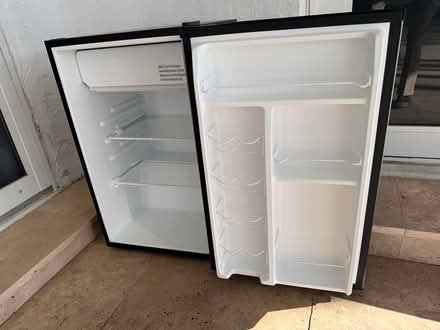 Photo of free Whirlpool refrigerator, almost new (Plantation, Broward County, FL) #3