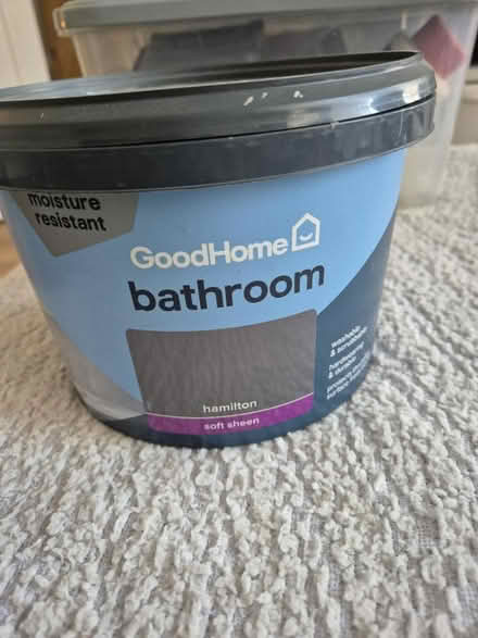 Photo of free Bathroom paint (East dulwich SE22) #1