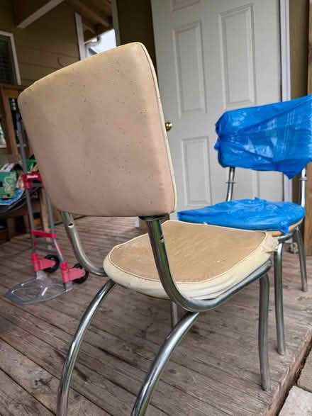 Photo of free Formica table, chairs (McCollum Park area) #3