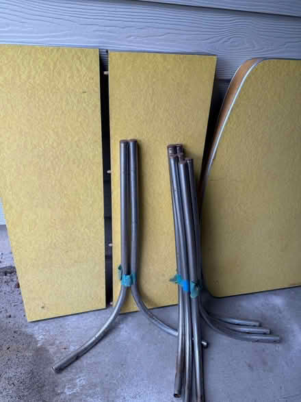 Photo of free Formica table, chairs (McCollum Park area) #2